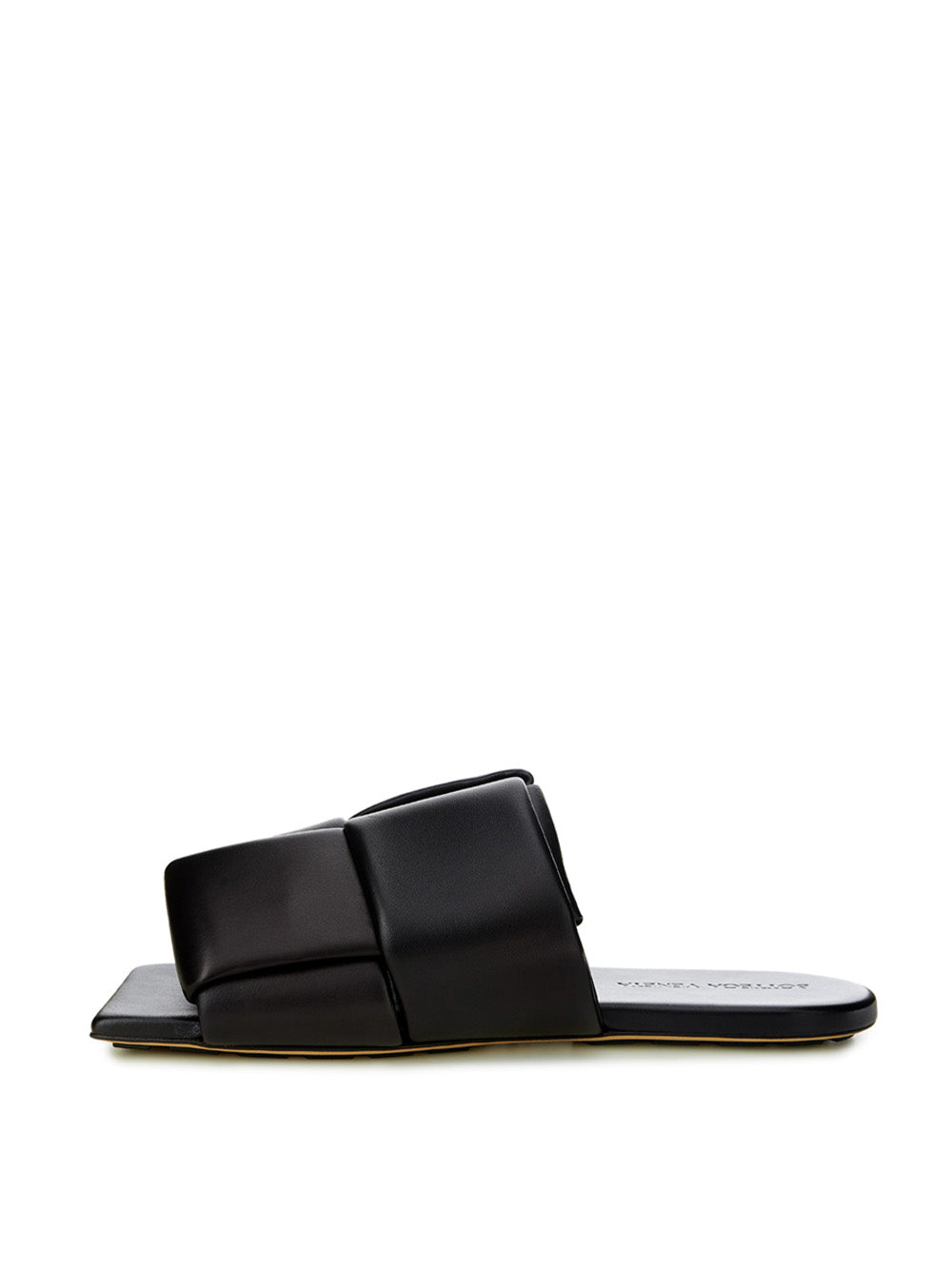 Bottega Veneta Chic Black Leather Maxi Intreccio Slipper