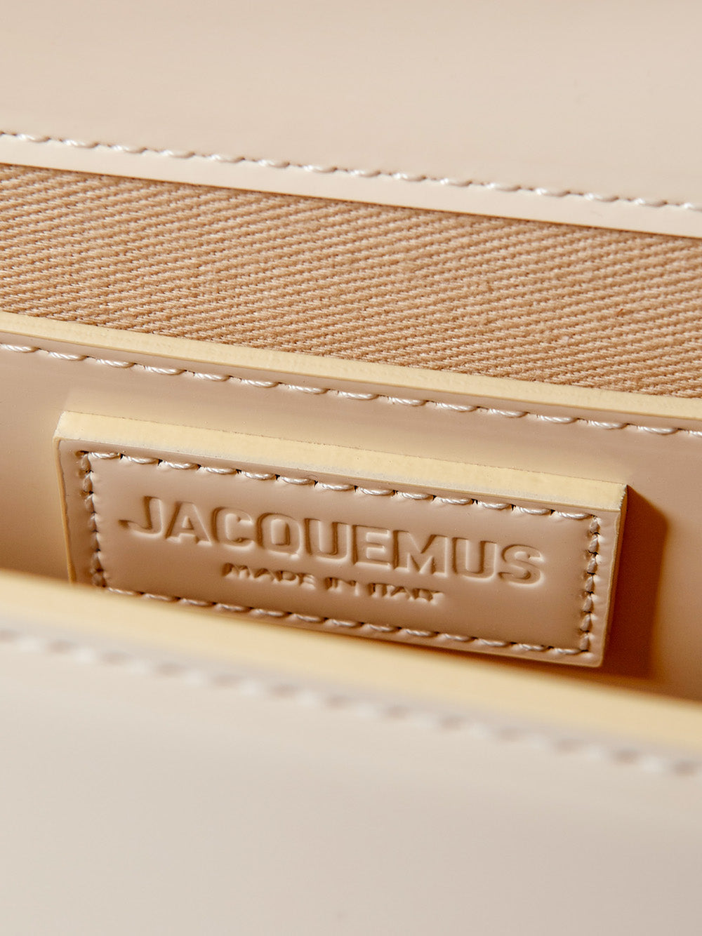 Jacquemus Elegant Ivory Leather Clutch for Evening Elegance