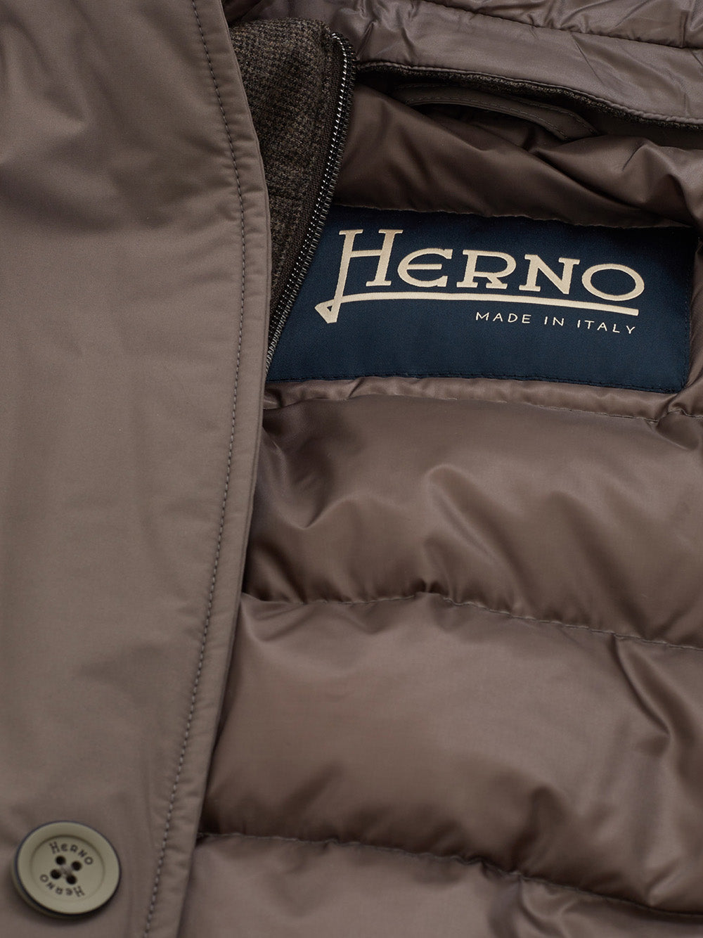 Herno Elegant Dove Grey Quilted Jacket