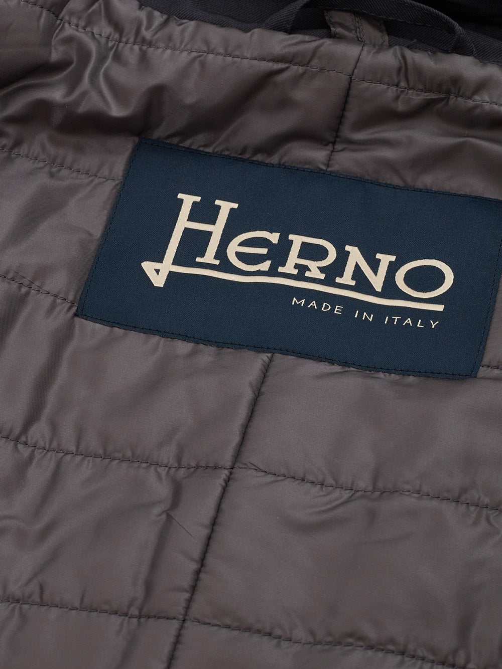 Herno Elegant Quilted Grey Trench - Timeless Elegance