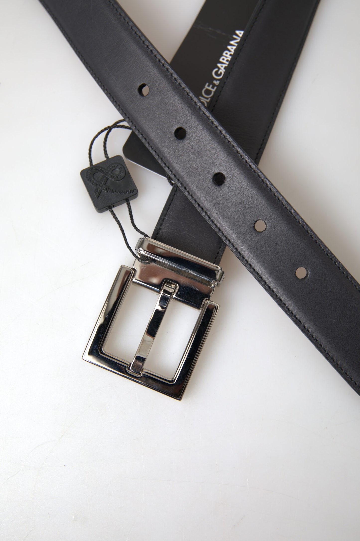 Dolce & Gabbana Elegant Black Leather Belt with Metal Buckle