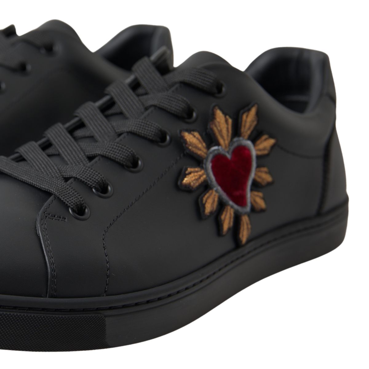 Dolce & Gabbana Elegant Heart Patch Leather Sneakers