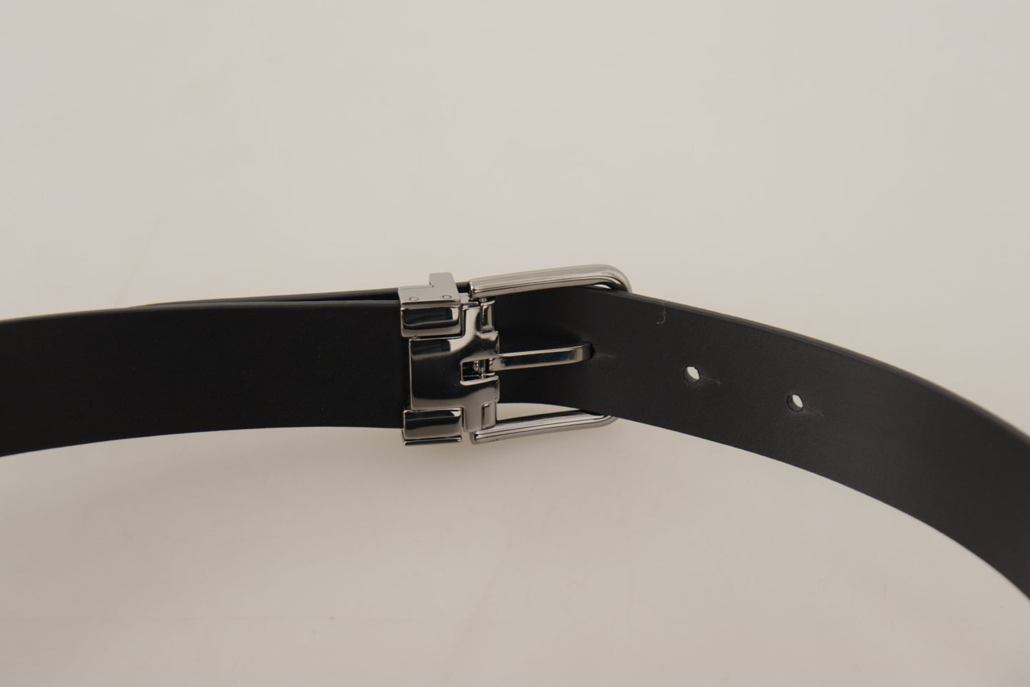 Dolce & Gabbana Elegant Black Leather Belt with Metal Buckle