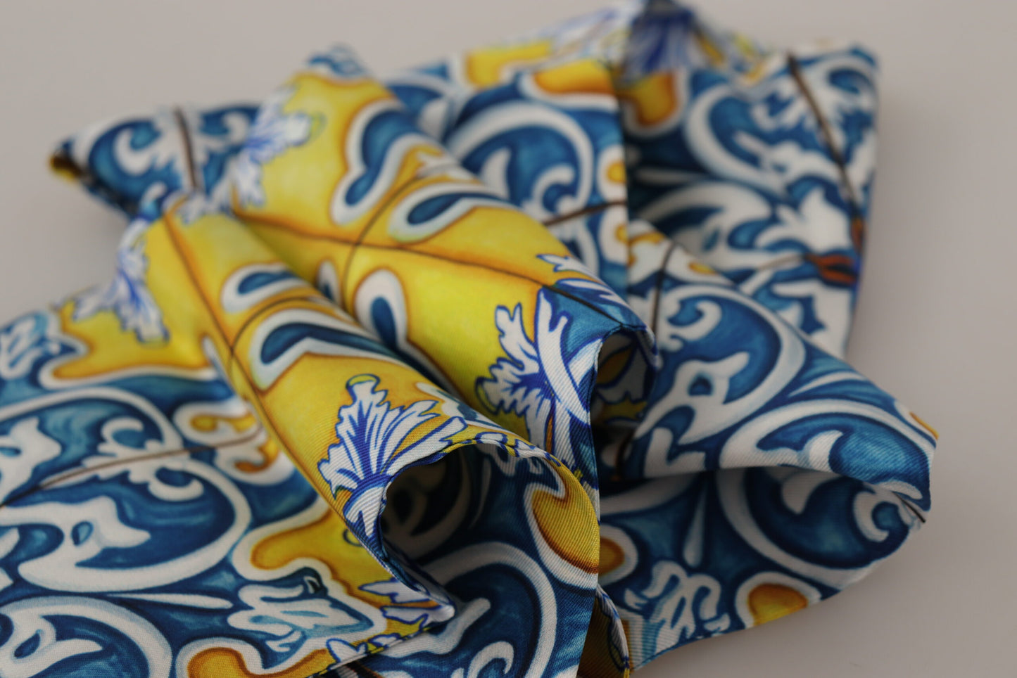 Dolce & Gabbana Elegant Majolica Print Silk Scarf