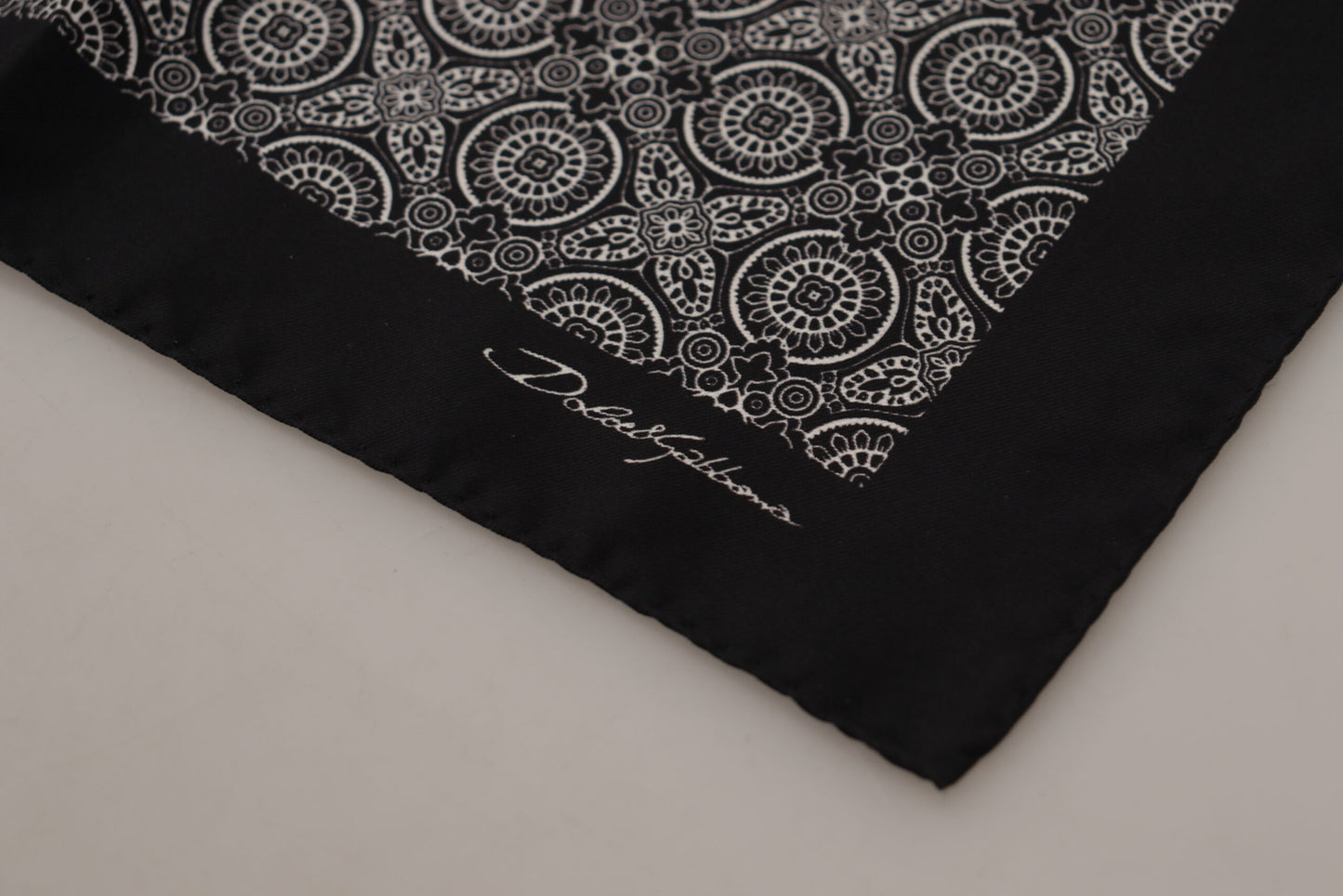 Dolce & Gabbana Elegant Black Paisley Silk Men's Scarf