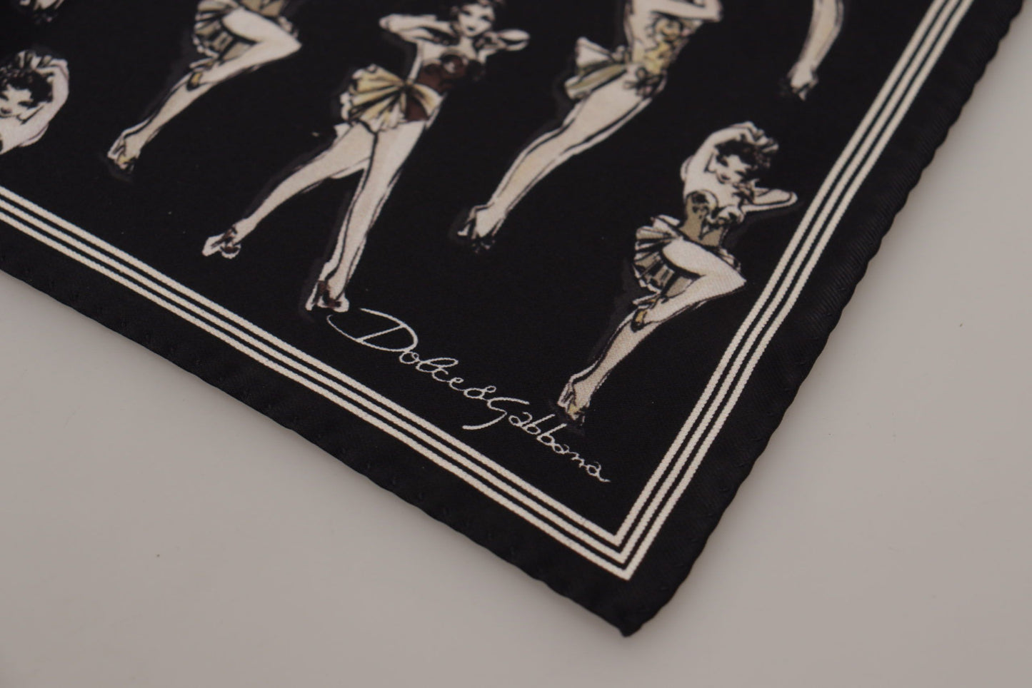 Dolce & Gabbana Elegant Silk Men's Pocket Square