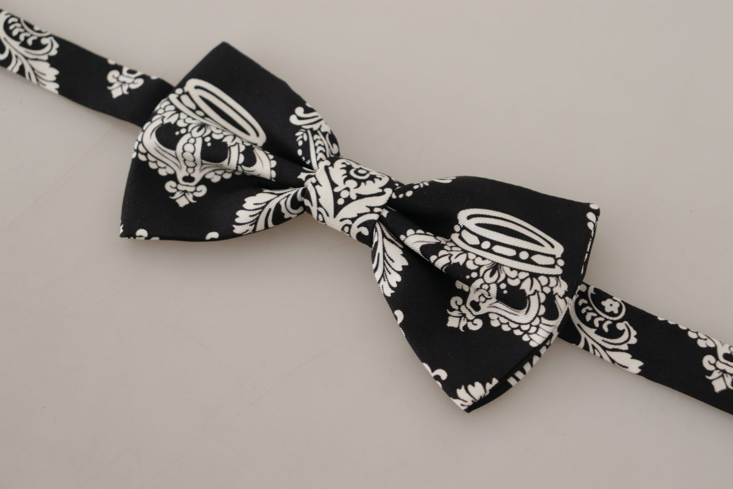 Dolce & Gabbana Elegant Black Silk Bow Tie