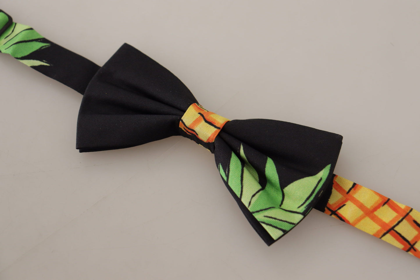 Dolce & Gabbana Elegant Black Silk Bow Tie