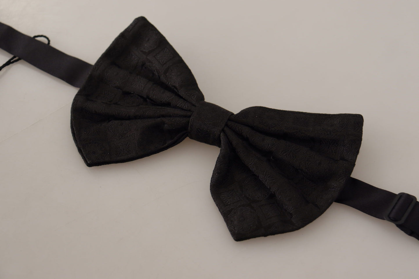 Dolce & Gabbana Elegant Silk Black Bow Tie