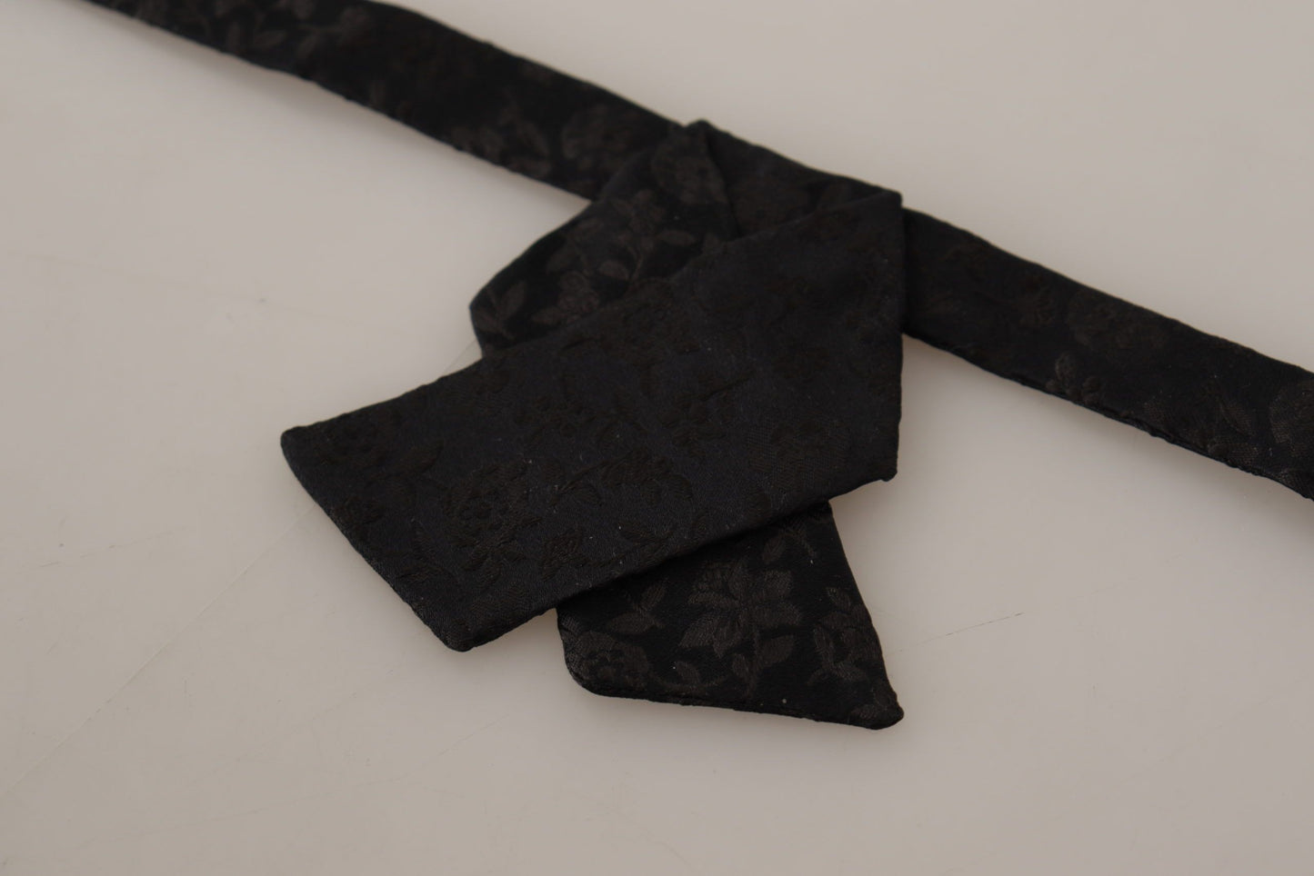 Dolce & Gabbana Elegant Black Silk Bow Tie