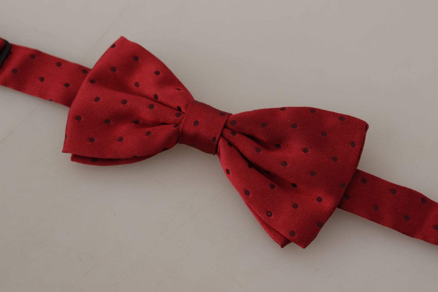 Dolce & Gabbana Silk Red Bow Tie - Elegant Tied Design