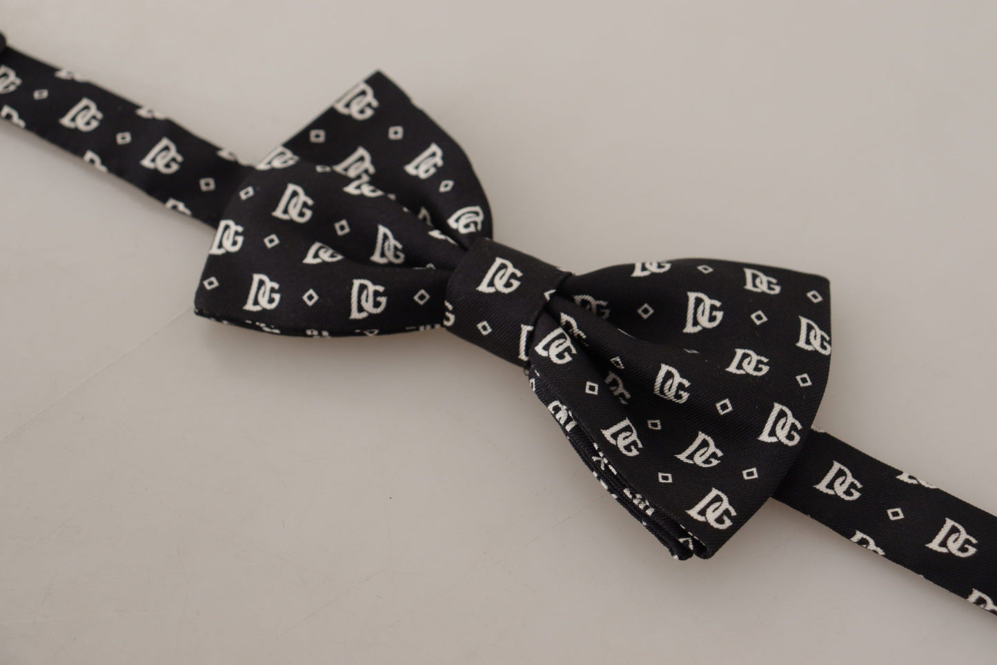 Dolce & Gabbana Elegant Silk Bow Tie in Black Logo Pattern