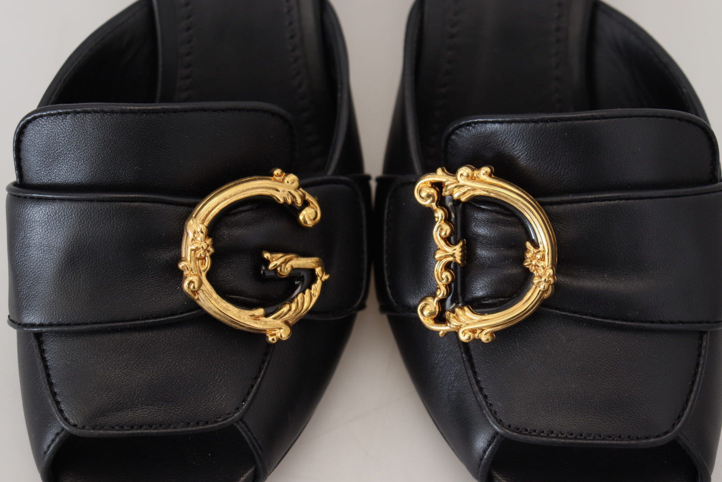 Dolce & Gabbana Elegant Black Leather Sandals with DG Emblem