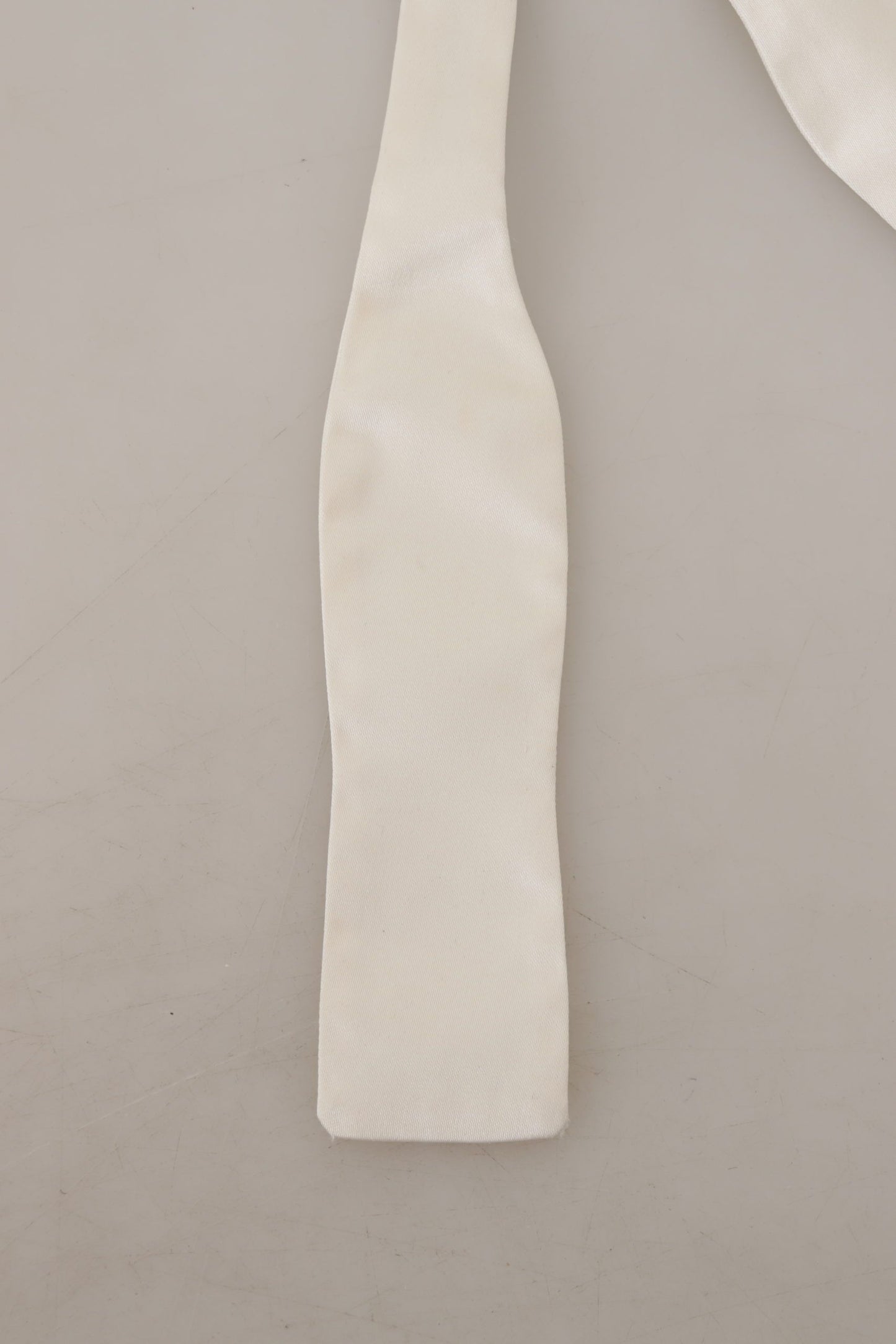 Dolce & Gabbana Elegant Silk Bow Tie in Classic White