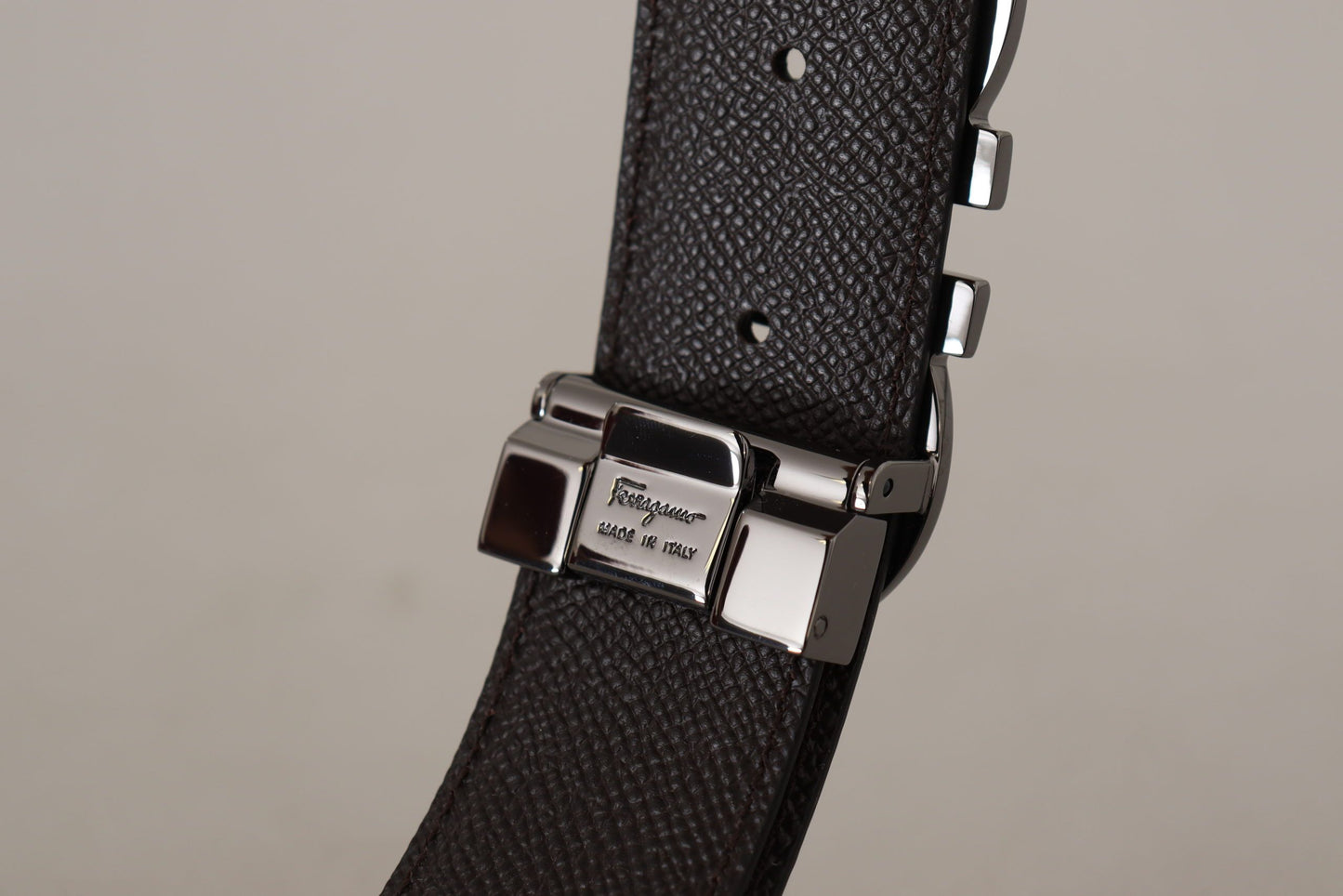 Salvatore Ferragamo Elegant Reversible Leather Belt - Silver Buckle