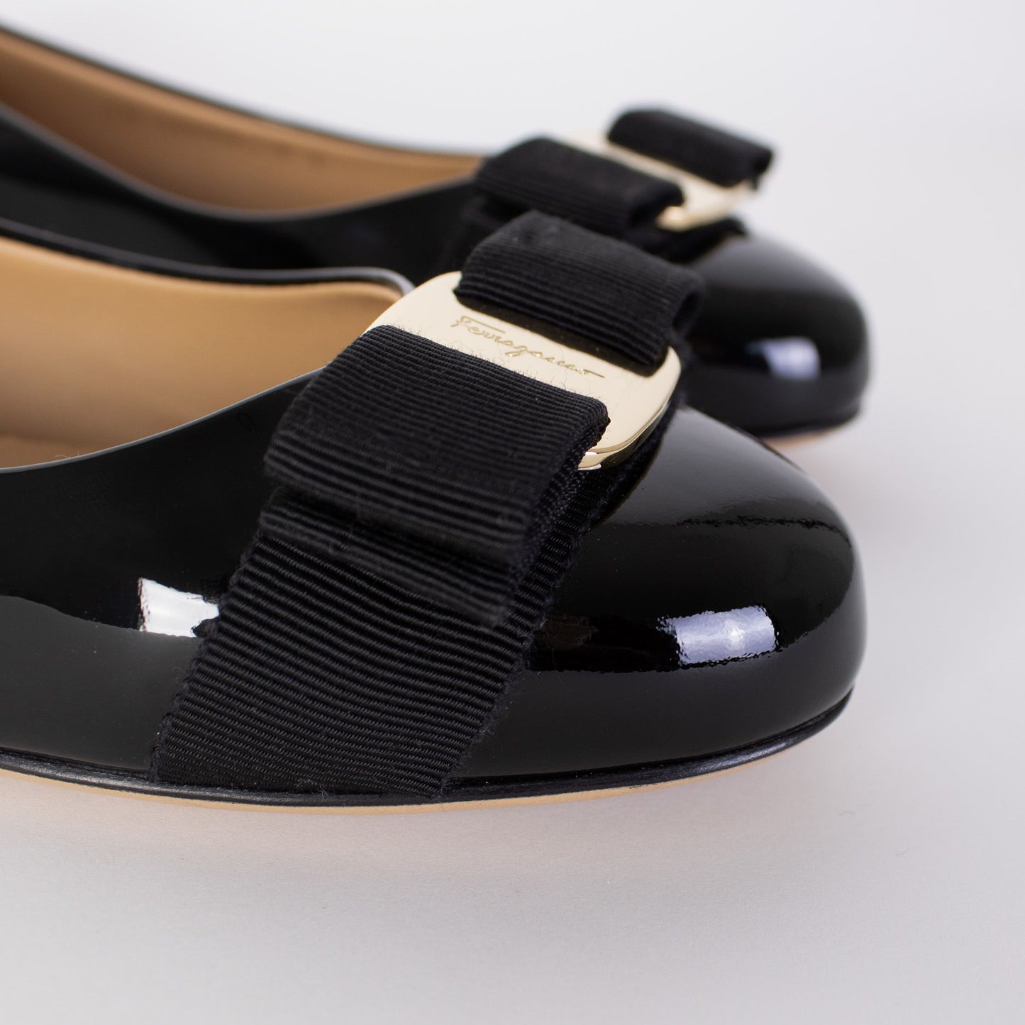 Salvatore Ferragamo Chic Black Leather Ballerinas