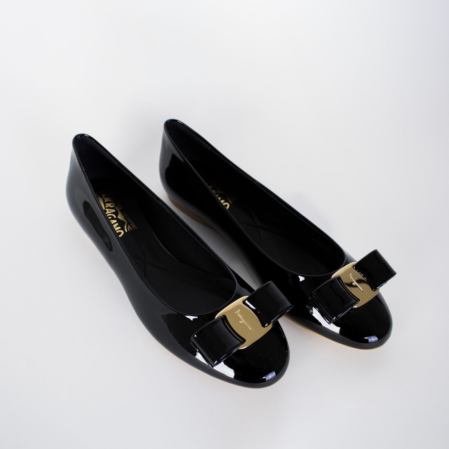 Salvatore Ferragamo Elegant Black Leather Ballerinas