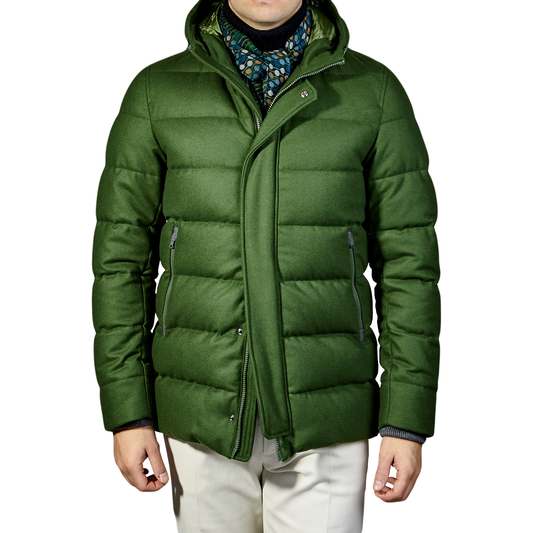 Herno Elegant Green Water-Repellent Down Jacket with Hood