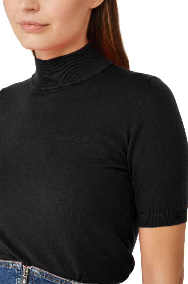 Gaelle Elegant Turtleneck Sweater with Embroidered Logo